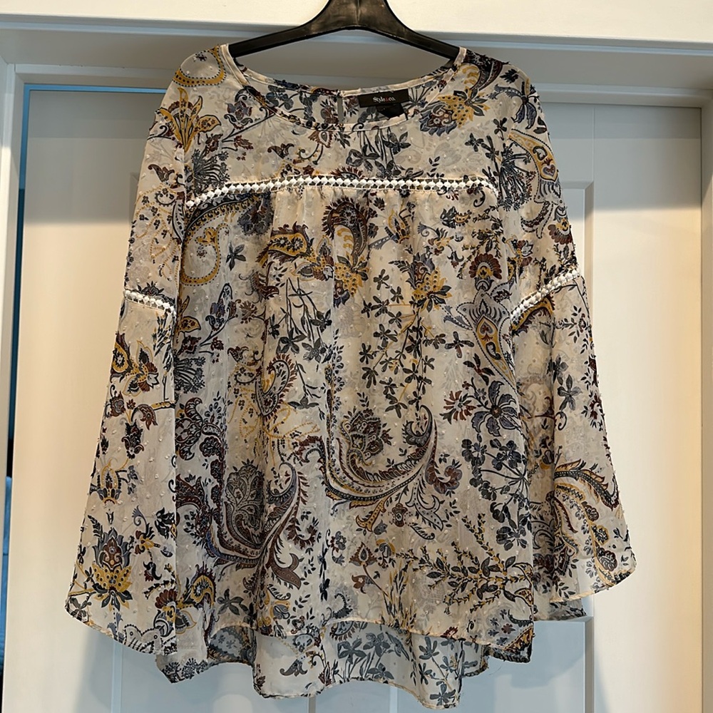 Autumn Neutral colored flounce top